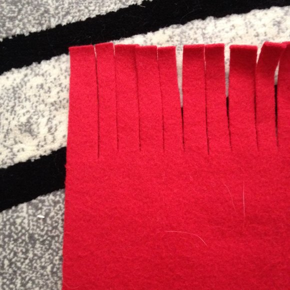 Huge Red Cozy Polar Fleece Poncho Blanket - Picture 10 of 10